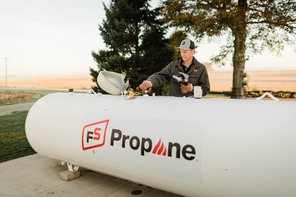 Propane specialist filling tank